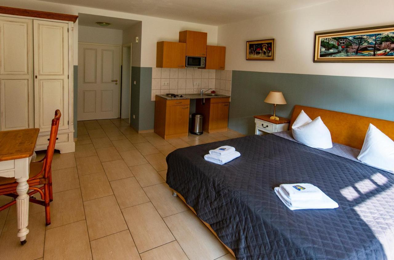 Aparthotel Himmelreich Ruegen à Zirkow Extérieur photo